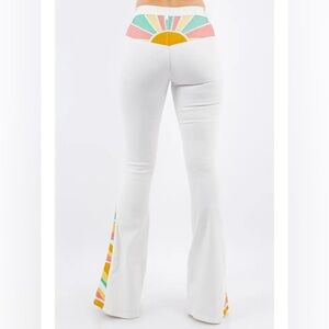 Wisteria Lane Sunrise Embroidered Jeans